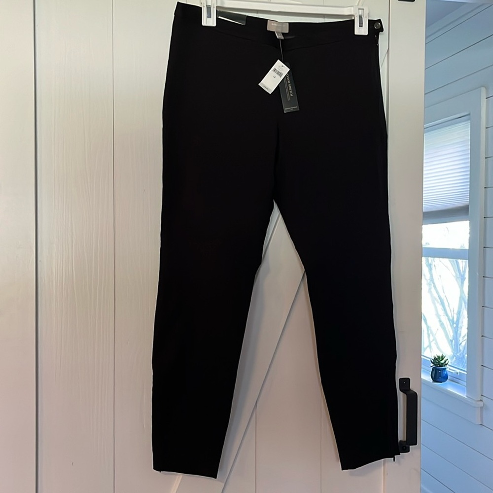 Banana Republic Sloan fit women’s black dress pants. Size 12 BNWT! ❤️